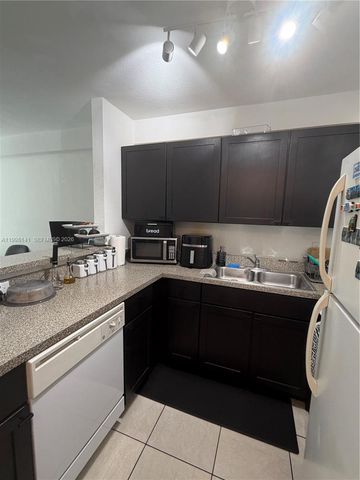 2536 NW 24th St 3F, Miami, FL 33142