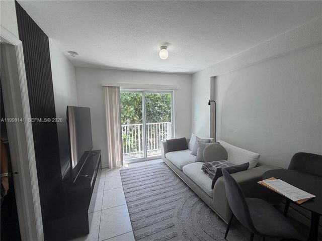 2536 NW 24th St 3F, Miami, FL 33142