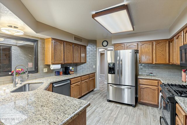7232 E Ashling Lane, Tucson, AZ 85715