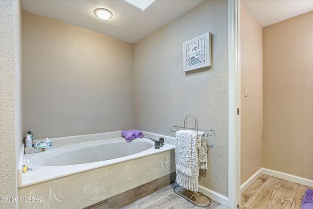 7232 E Ashling Lane, Tucson, AZ 85715