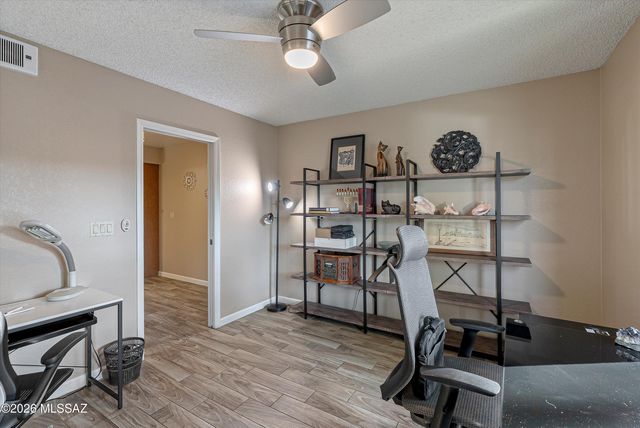 7232 E Ashling Lane, Tucson, AZ 85715