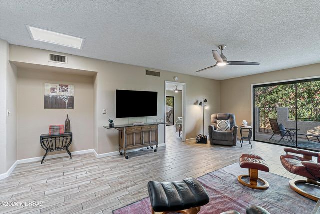 7232 E Ashling Lane, Tucson, AZ 85715