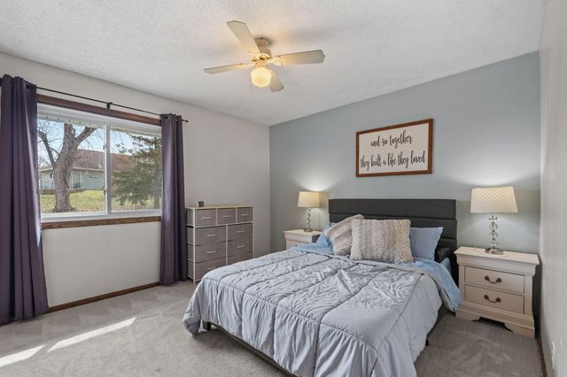 239 Highwood Drive, Chaska, MN 55318