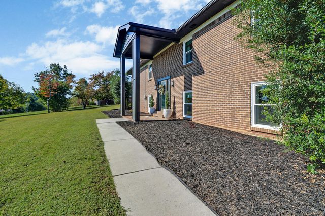 109 Scenic Hill Drive, Spring City, TN 37381