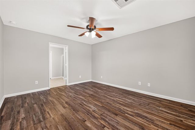 38206 S Lost Creek Boulevard, Magnolia, TX 77355