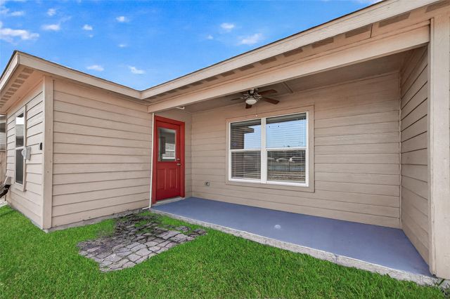 38206 S Lost Creek Boulevard, Magnolia, TX 77355