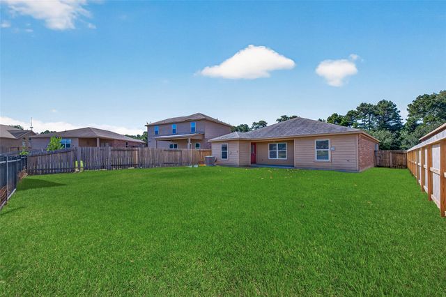 38206 S Lost Creek Boulevard, Magnolia, TX 77355