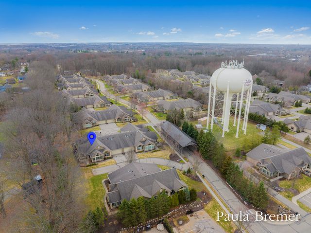 856 Bridge Crest Drive SE, Ada, MI 49301