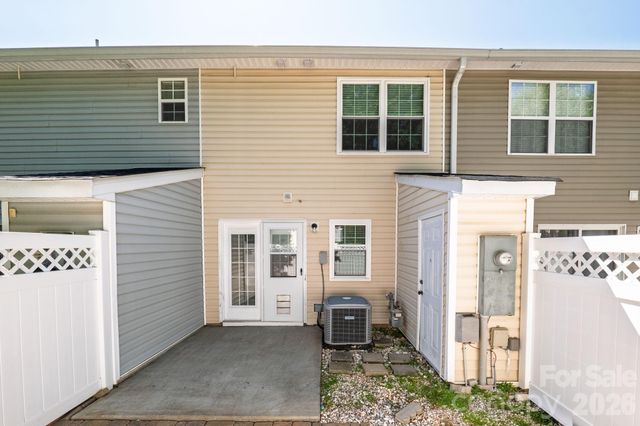 3028 Mayer House Court, Charlotte, NC 28214