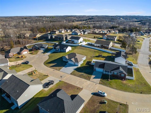 116 Walnut Hill Court, Washington, MO 63090