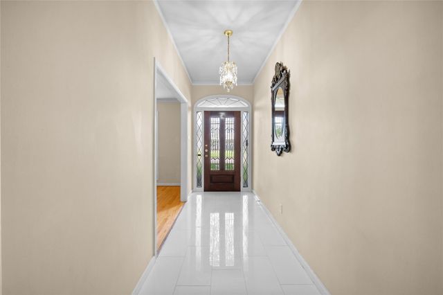 7615 Del Rey Lane, Houston, TX 77071