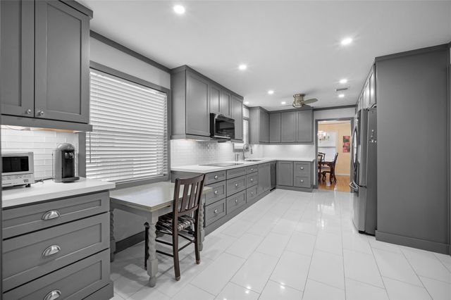 7615 Del Rey Lane, Houston, TX 77071