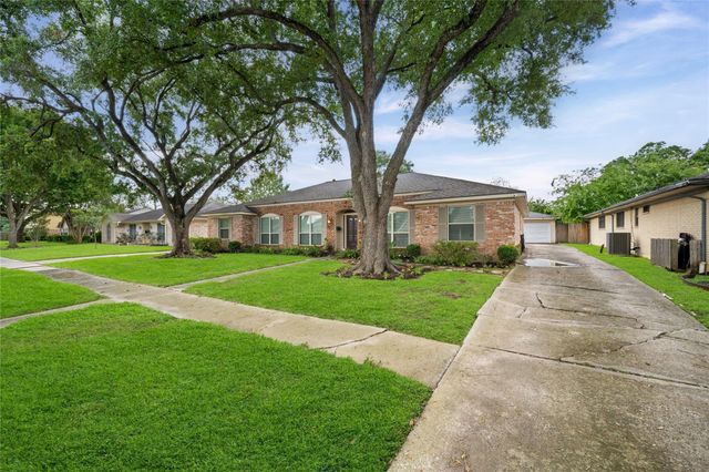 7615 Del Rey Lane, Houston, TX 77071