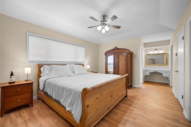 7615 Del Rey Lane, Houston, TX 77071