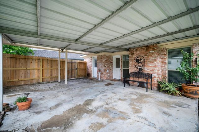 7615 Del Rey Lane, Houston, TX 77071