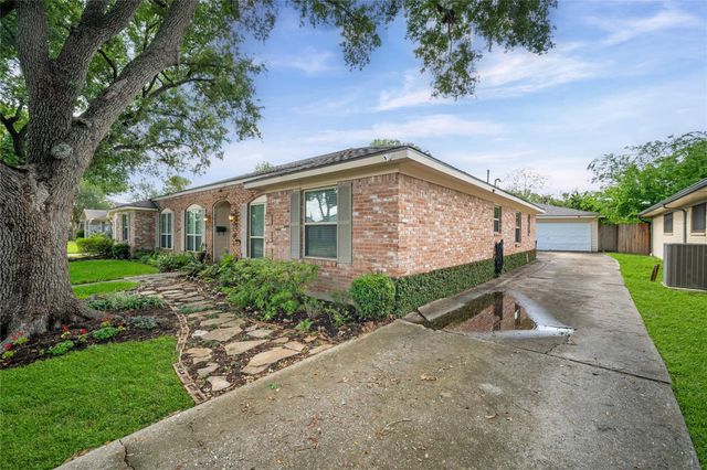 7615 Del Rey Lane, Houston, TX 77071