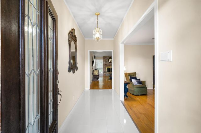 7615 Del Rey Lane, Houston, TX 77071