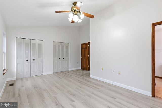 5001 LAMBSGATE LN, Woodbridge, VA 22193