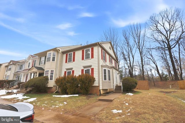 5001 LAMBSGATE LN, Woodbridge, VA 22193