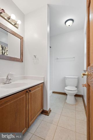 5001 LAMBSGATE LN, Woodbridge, VA 22193