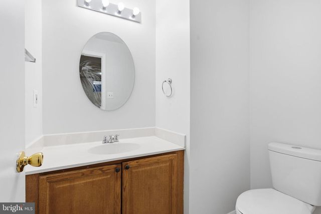 5001 LAMBSGATE LN, Woodbridge, VA 22193