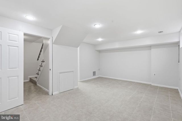 5001 LAMBSGATE LN, Woodbridge, VA 22193