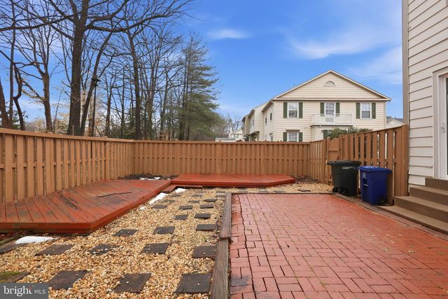 5001 LAMBSGATE LN, Woodbridge, VA 22193