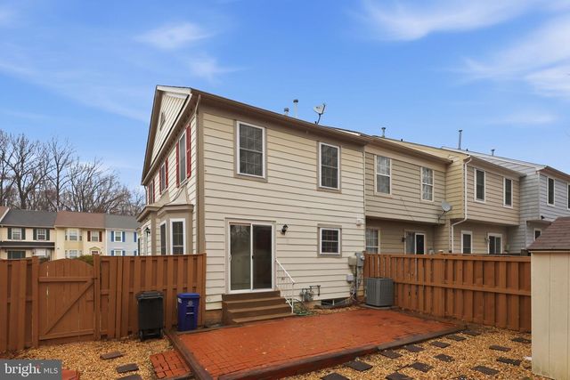 5001 LAMBSGATE LN, Woodbridge, VA 22193