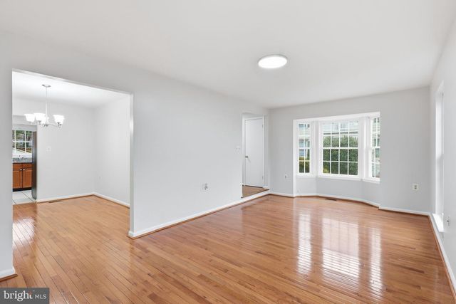 5001 LAMBSGATE LN, Woodbridge, VA 22193