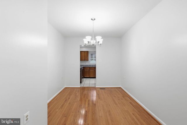 5001 LAMBSGATE LN, Woodbridge, VA 22193