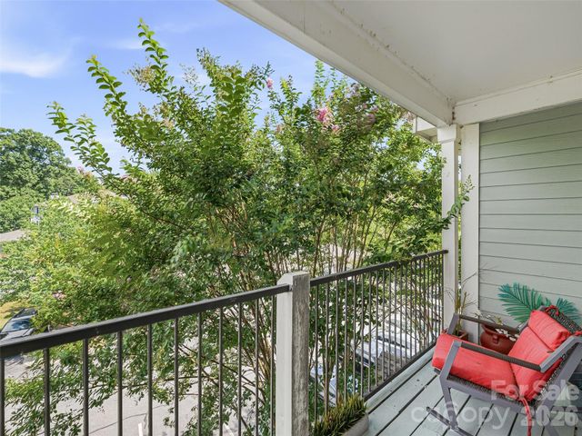 200 Vista Lake Drive 301, Candler, NC 28715