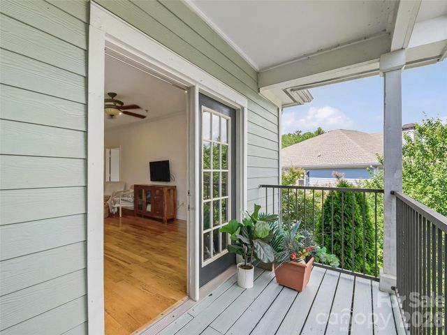 200 Vista Lake Drive 301, Candler, NC 28715