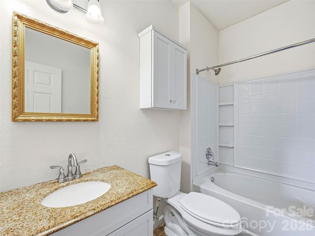 200 Vista Lake Drive 301, Candler, NC 28715