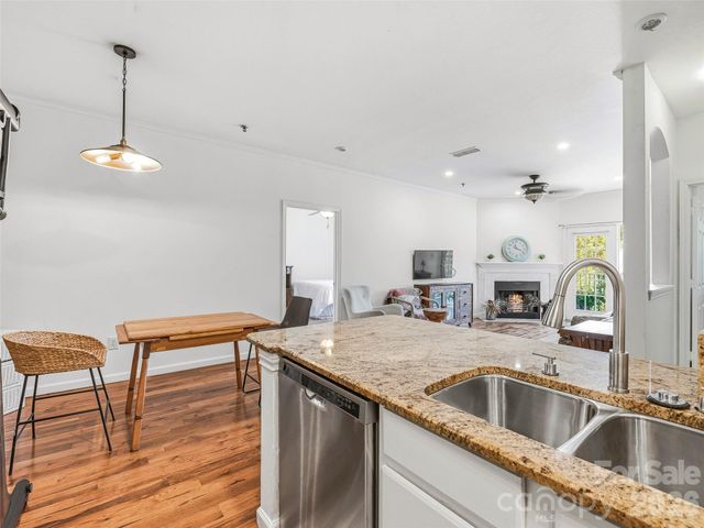 200 Vista Lake Drive 301, Candler, NC 28715