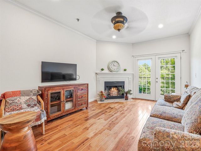 200 Vista Lake Drive 301, Candler, NC 28715