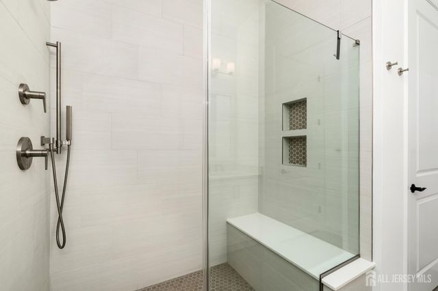 2 Evelyn Court, Cranbury, NJ 08512