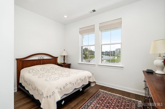 2 Evelyn Court, Cranbury, NJ 08512