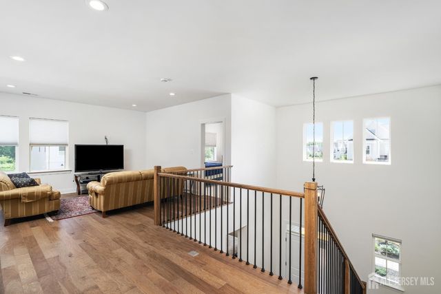 2 Evelyn Court, Cranbury, NJ 08512