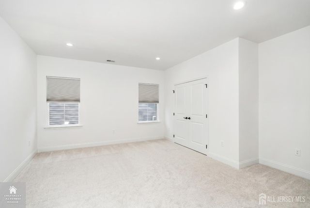 2 Evelyn Court, Cranbury, NJ 08512