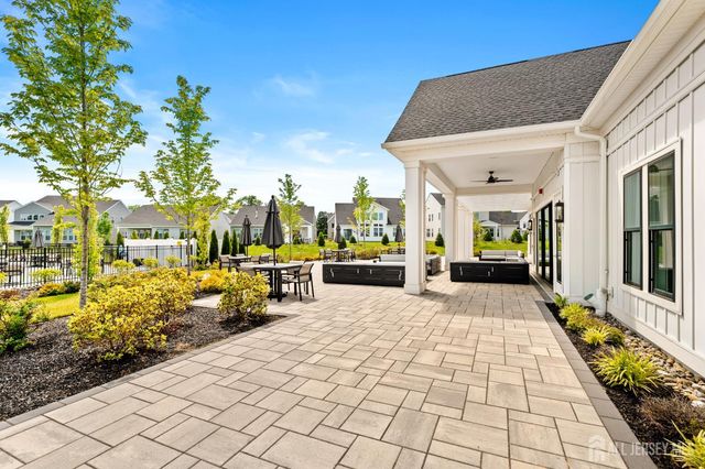 2 Evelyn Court, Cranbury, NJ 08512