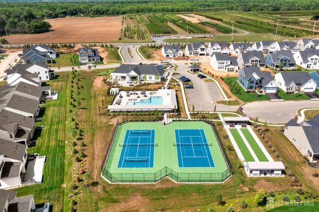 2 Evelyn Court, Cranbury, NJ 08512