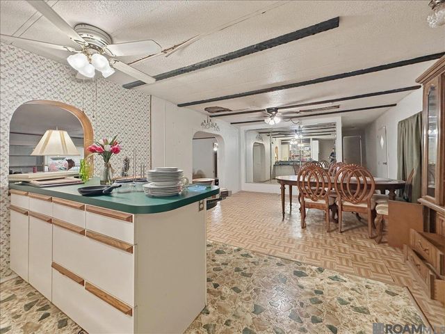11201 Juniper St, Denham Springs, LA 70726