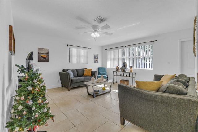 1521 NW 42nd St, Fort Lauderdale, FL 33309