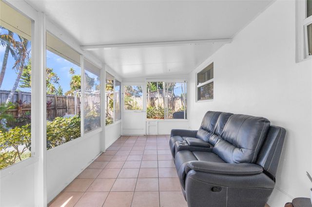 1521 NW 42nd St, Fort Lauderdale, FL 33309