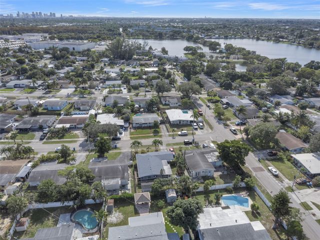 1521 NW 42nd St, Fort Lauderdale, FL 33309