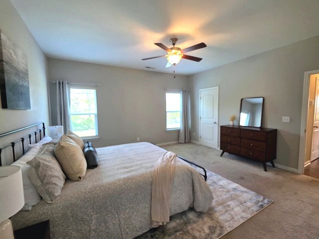 408 Barbaro Ct, Burns, TN 37029
