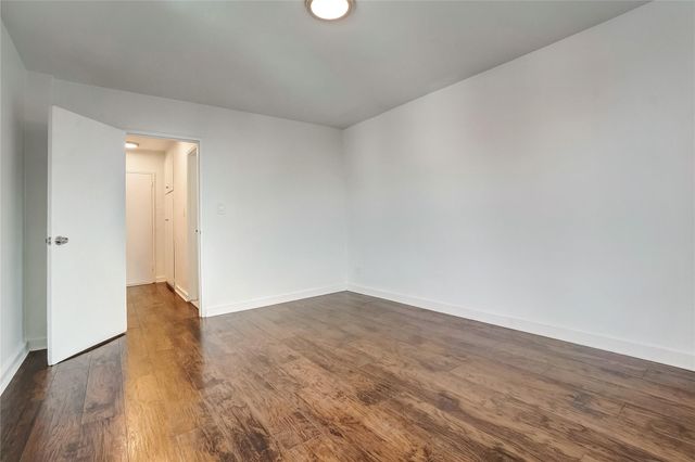 50-22 40th Street 2F, Sunnyside, NY 11104