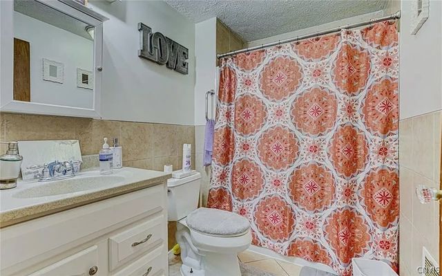 104 Baycliff Drive, Rochester, NY 14609