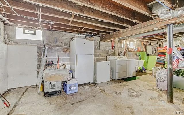 104 Baycliff Drive, Rochester, NY 14609