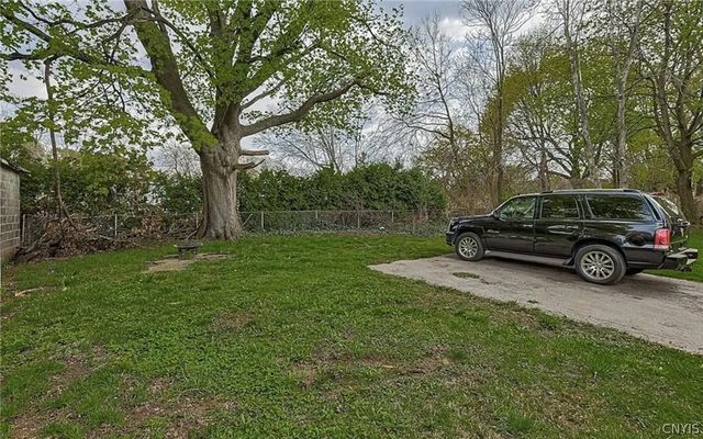 104 Baycliff Drive, Rochester, NY 14609